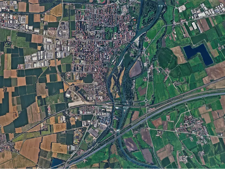 Immagine 9 di Garage in vendita  in Via Alessandro Volta a Cassano D'adda