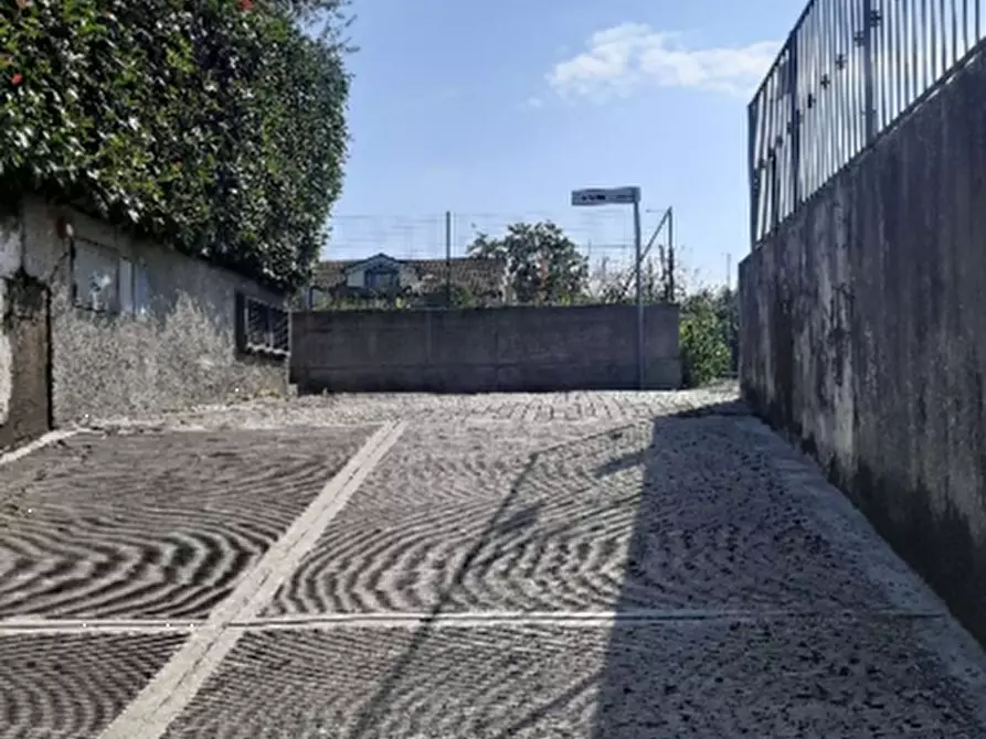 Immagine 6 di Garage in vendita  in Via Alessandro Volta a Cassano D'adda