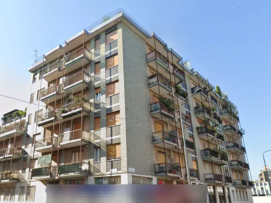 Immagine 3 di Appartamento in vendita  in Via Pier Francesco Mola a Milano