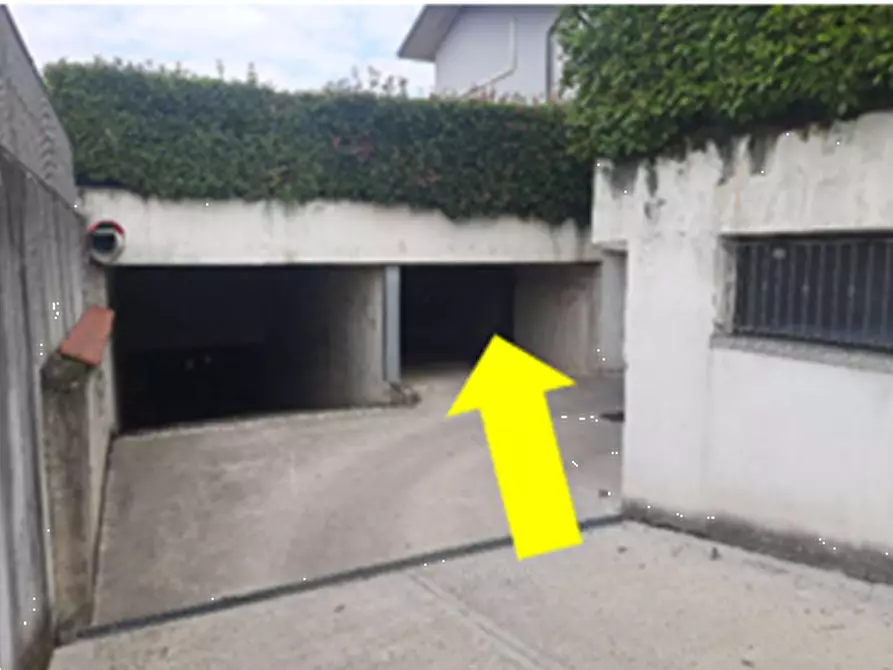 Immagine 4 di Garage in vendita  in Via Alessandro Volta a Cassano D'adda