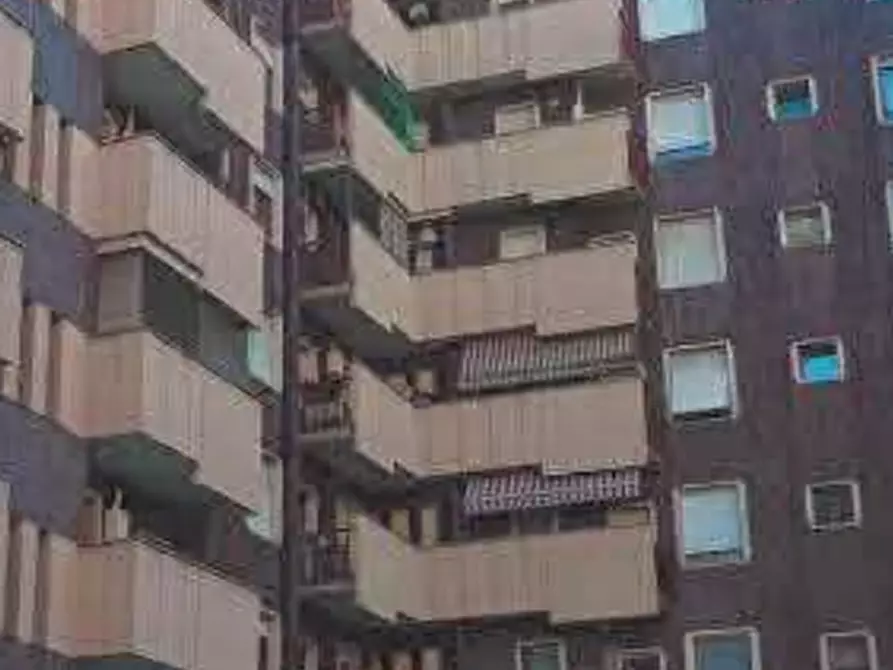 Immagine 2 di Appartamento in vendita  in Viale Ca’ Granda a Milano