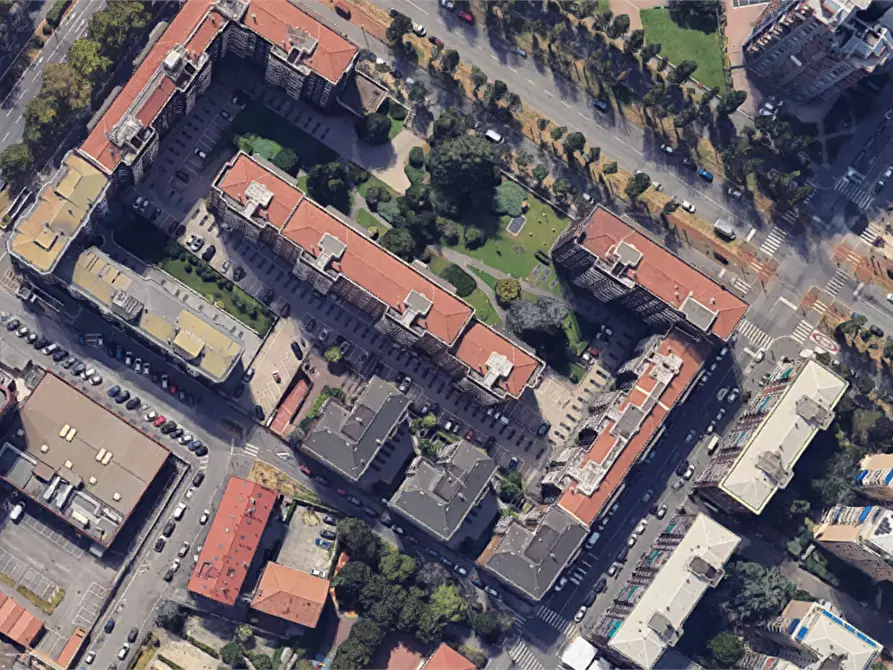 Immagine 13 di Appartamento in vendita  in Viale Ca’ Granda a Milano