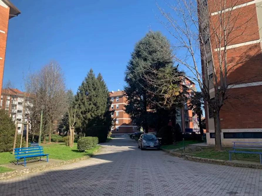 Immagine 2 di Appartamento in vendita  in Via Monte Bianco a Limbiate