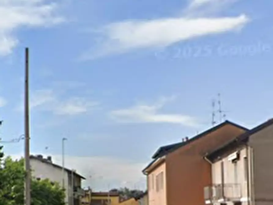 Immagine 3 di Garage in vendita  in Via Pio XII a Pozzuolo Martesana