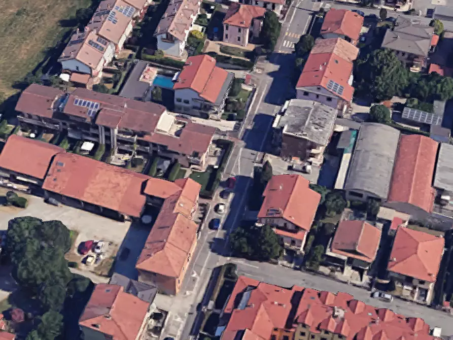 Immagine 6 di Garage in vendita  in Via Pio XII a Pozzuolo Martesana