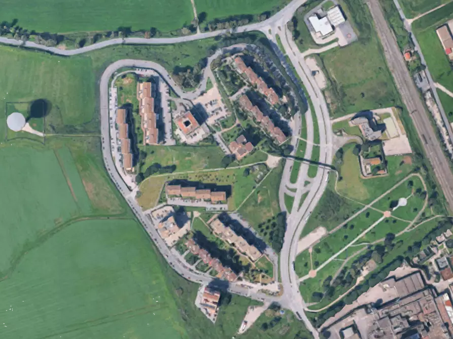 Immagine 1 di Garage in vendita  in Piazza Pier Luigi Nervi a Pomezia