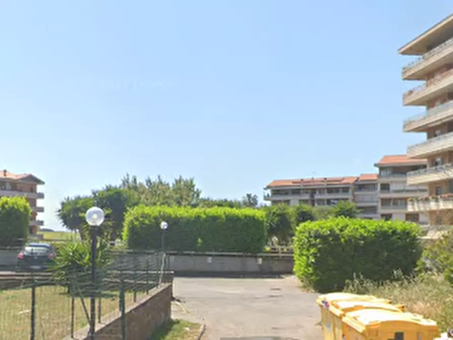 Immagine 6 di Garage in vendita  in Piazza Pier Luigi Nervi a Pomezia