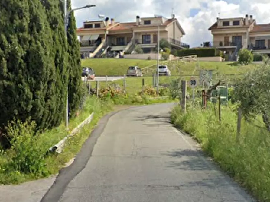 Immagine 2 di Appartamento in vendita  in Via Tor Paluzzi a Albano Laziale