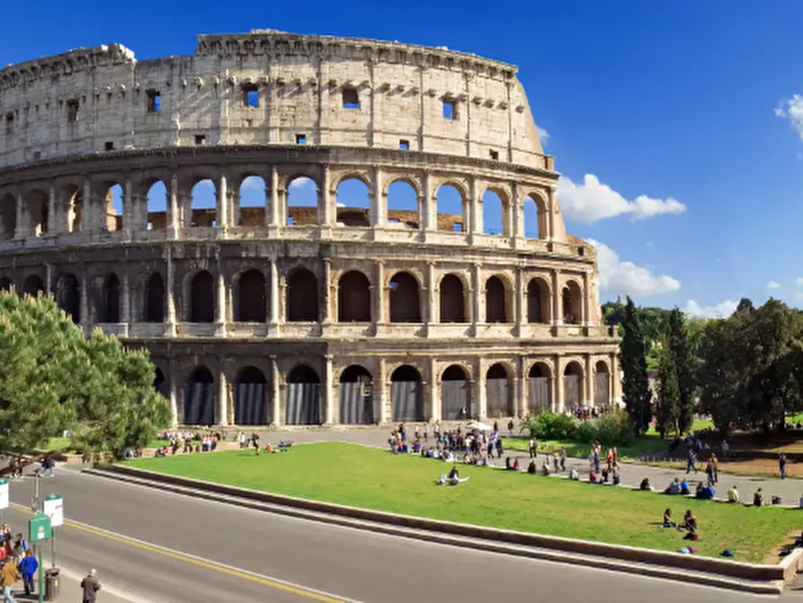 Immagine 1 di Appartamento in affitto  in Via Roma a Roma