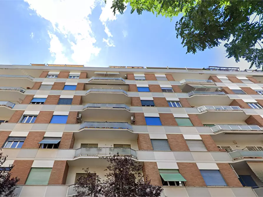 Immagine 1 di Appartamento in vendita  in Via Giacomo Trevis a Roma