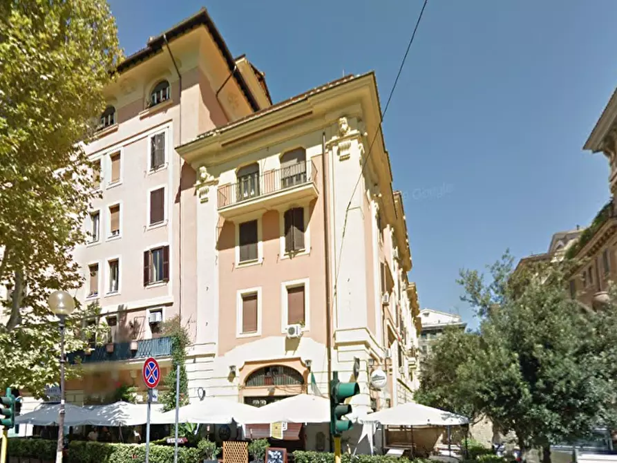Immagine 3 di Appartamento in vendita  in Via Pietro Pomponazzi a Roma