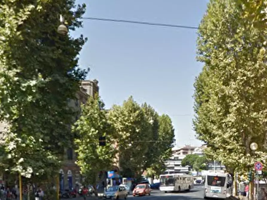 Immagine 6 di Appartamento in vendita  in Via Pietro Pomponazzi a Roma