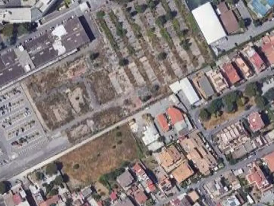 Immagine 10 di Negozio in vendita  in Via Gioia Tauro a Roma