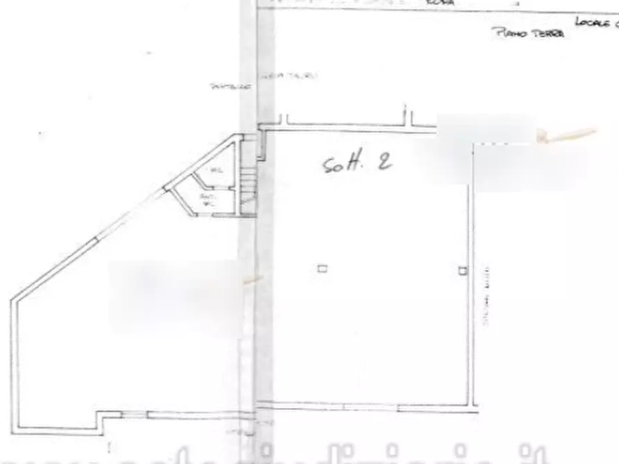 Immagine 12 di Negozio in vendita  in Via Gioia Tauro a Roma