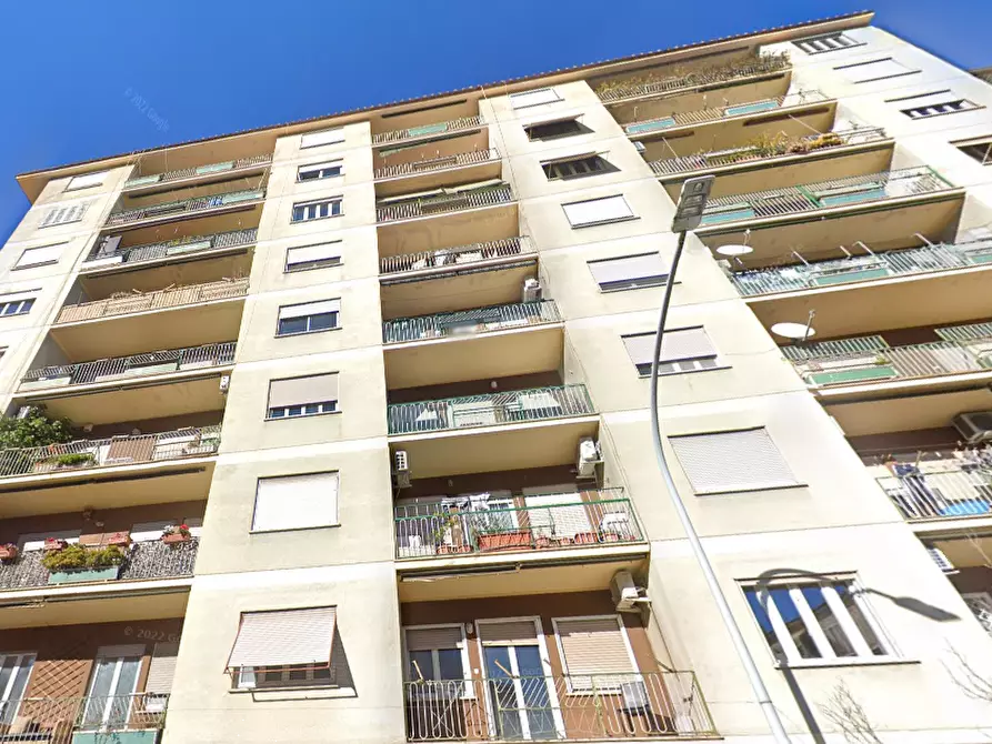 Immagine 3 di Appartamento in vendita  in Piazza Augusto Albini a Roma