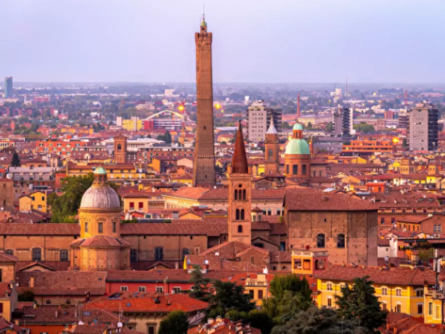 Immagine 6 di Appartamento in affitto  in Via Roma a Casalecchio Di Reno