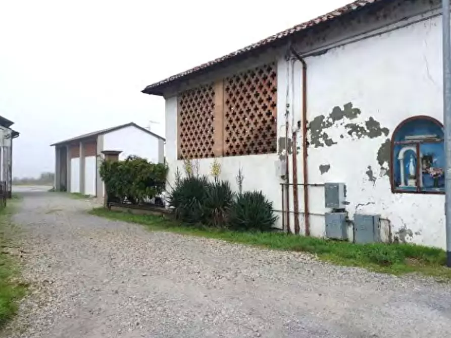 Immagine 3 di Casa indipendente in vendita  in Via Torta a Caorso