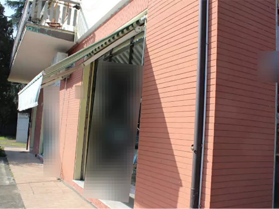 Immagine 10 di Negozio in vendita  in Via dell'Appennino a Forli'