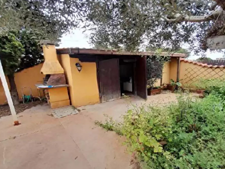 Immagine 5 di Villa in vendita  in Via Cervignano a Ardea