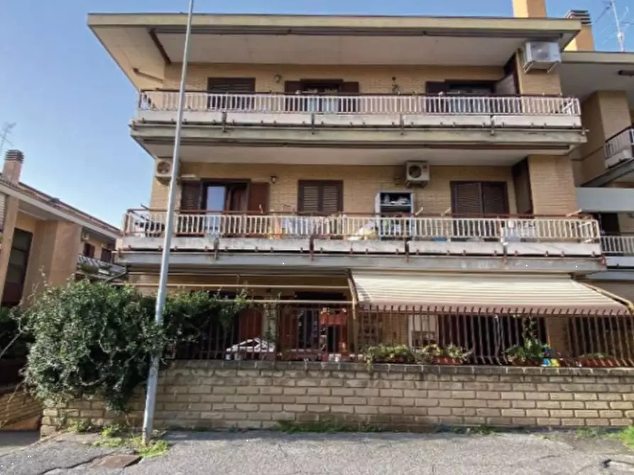 Immagine 2 di Appartamento in vendita  in Via Lavinio a Albano Laziale