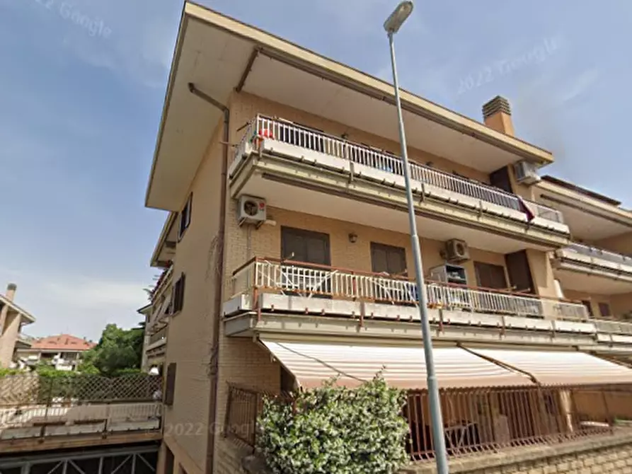 Immagine 11 di Appartamento in vendita  in Via Lavinio a Albano Laziale