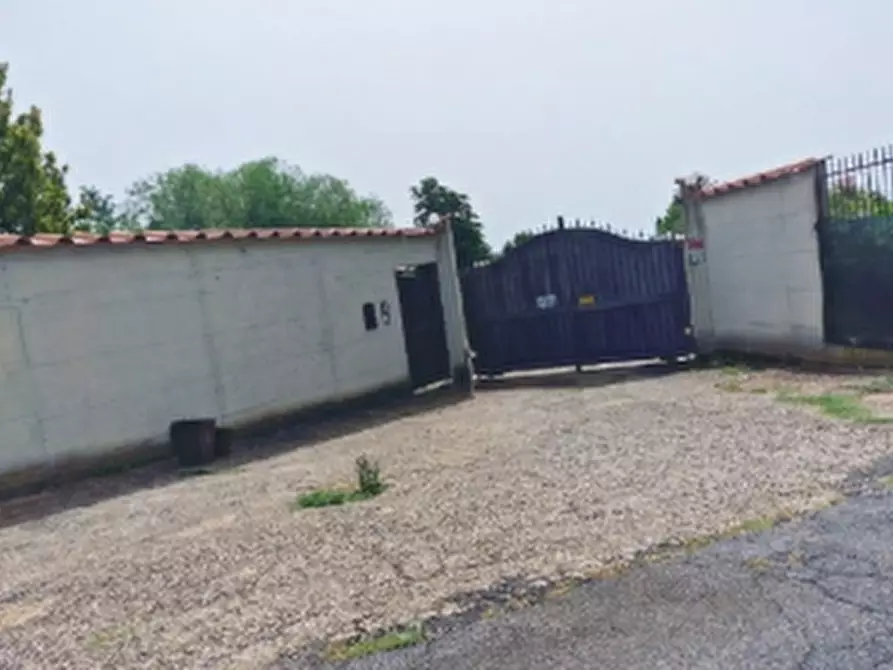 Immagine 11 di Casa bifamiliare in vendita  in Via Montegiove Vecchio a Lanuvio