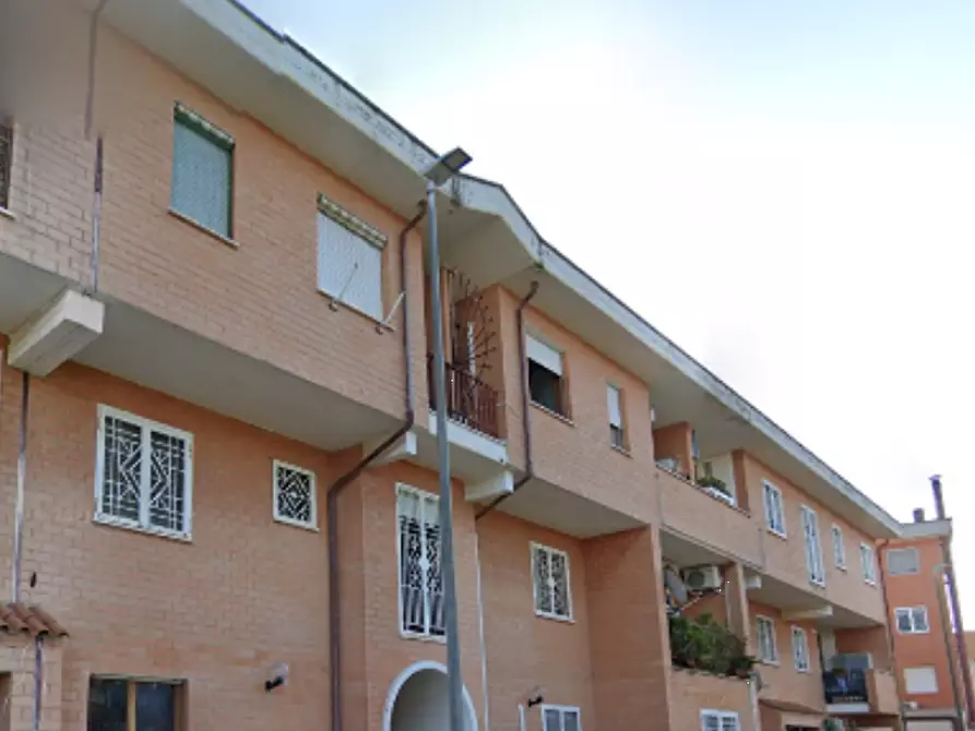 Immagine 5 di Appartamento in vendita  in Via Arturo Viligiardi a Roma