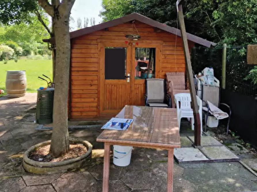 Immagine 5 di Villa in vendita  in Via Trento Trieste a Roncade