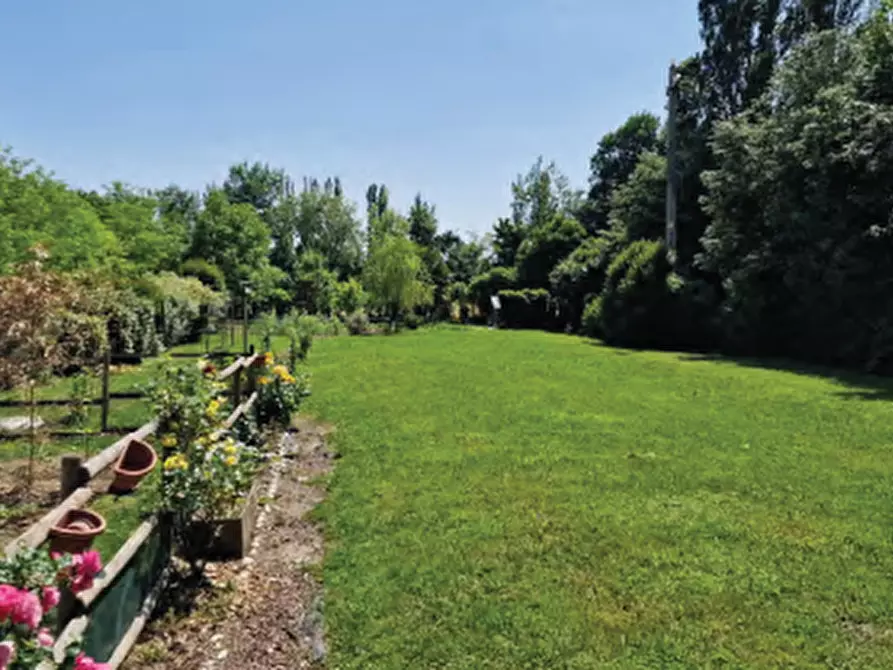 Immagine 13 di Villa in vendita  in Via Trento Trieste a Roncade