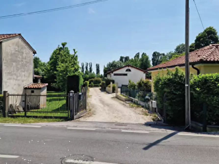 Immagine 21 di Villa in vendita  in Via Trento Trieste a Roncade