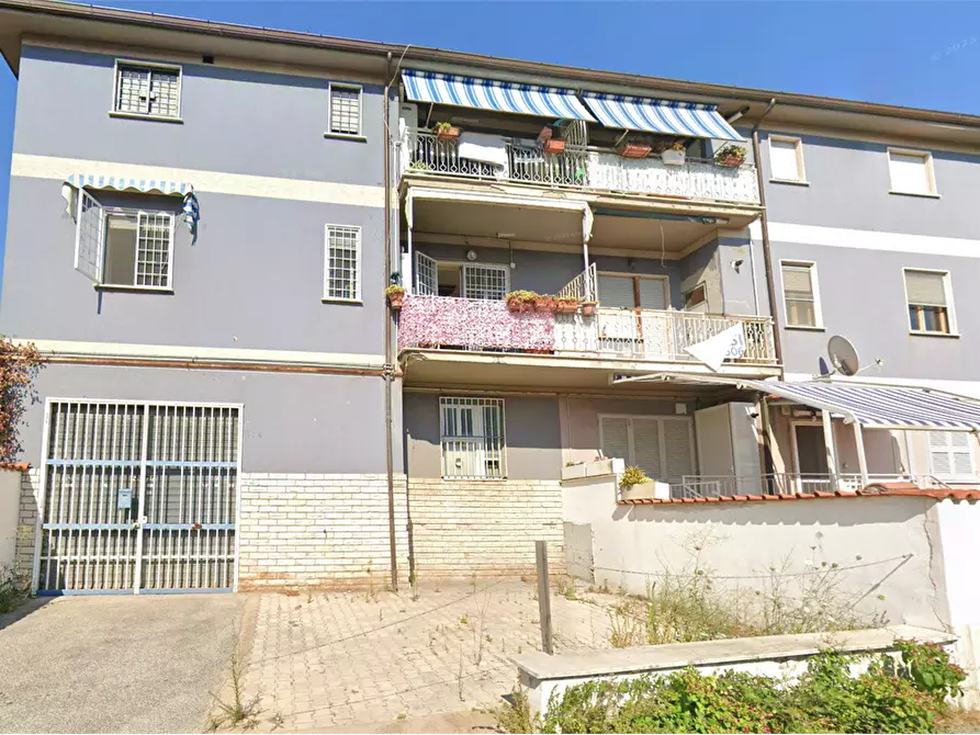 Immagine 5 di Negozio in vendita  in Via di Dragone a Roma