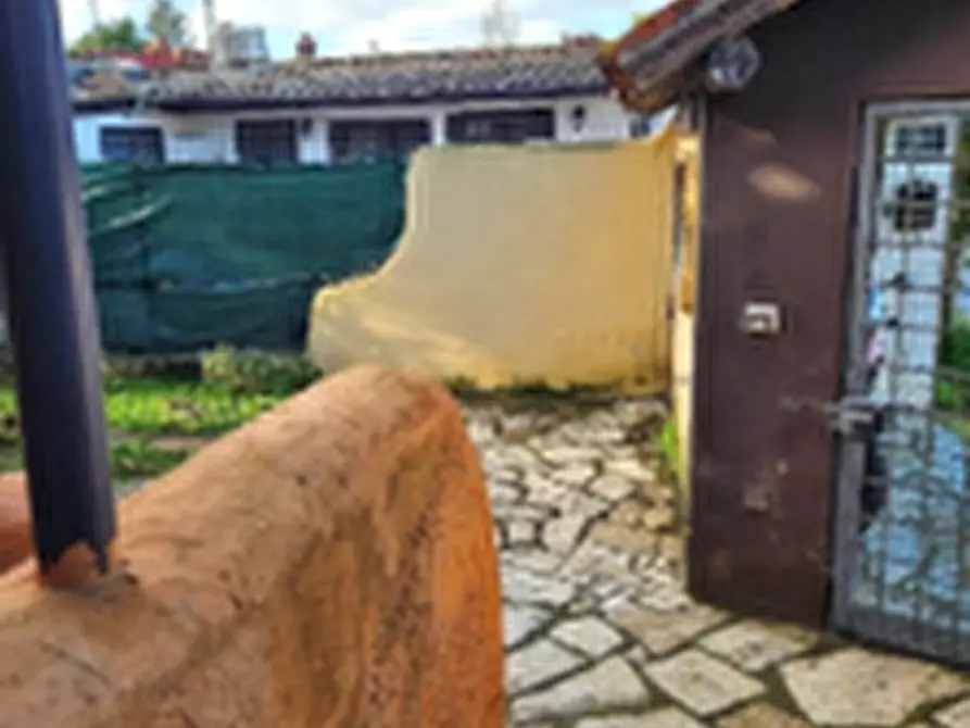 Immagine 4 di Porzione di villa in vendita  in Via dei Platani a Ardea