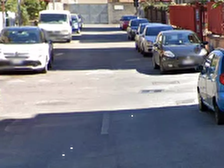 Immagine 10 di Appartamento in vendita  in Via Anchise a Roma