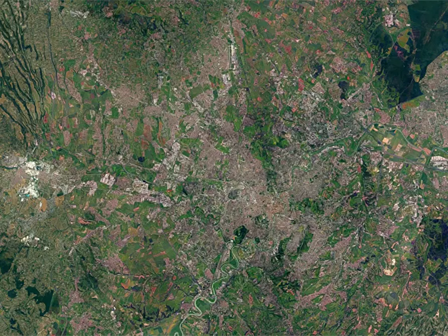 Immagine 16 di Appartamento in vendita  in Via Anchise a Roma