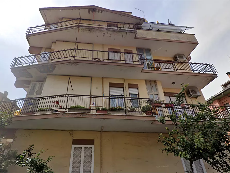 Immagine 2 di Appartamento in vendita  in Via Tessennano a Roma