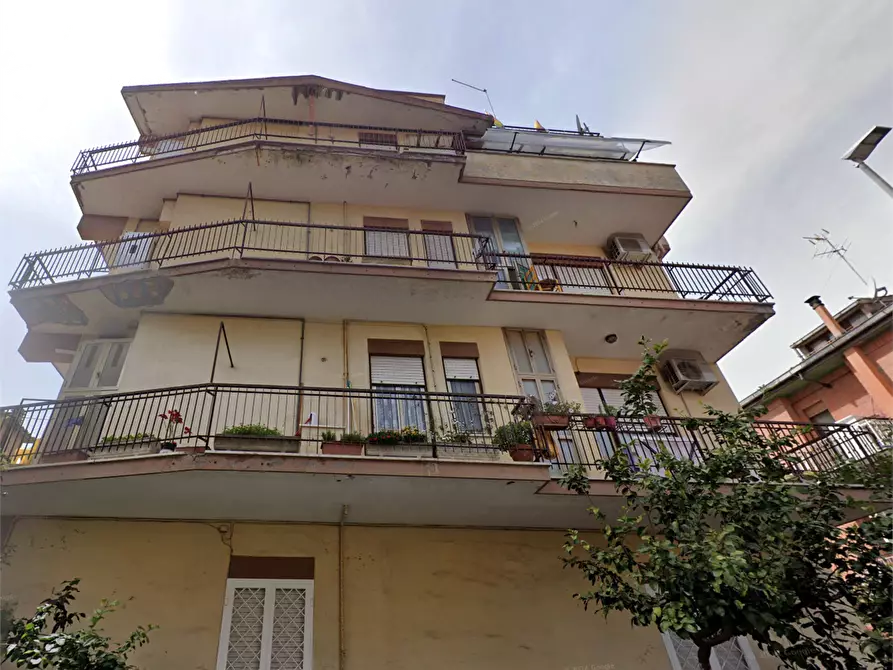 Immagine 5 di Appartamento in vendita  in Via Tessennano a Roma