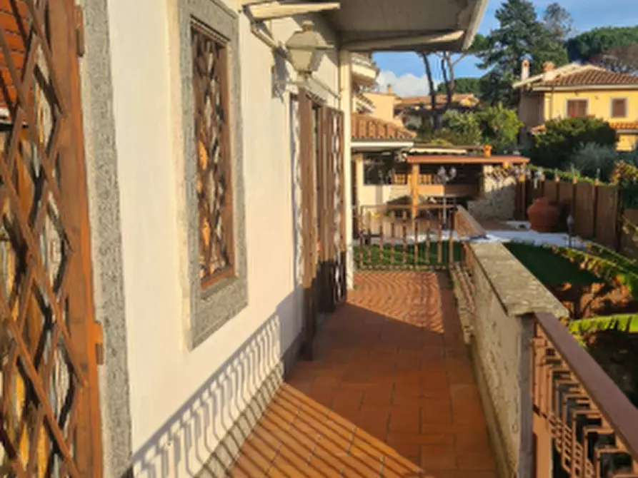 Immagine 11 di Villetta a schiera in vendita  in Via Valle della Noce a Grottaferrata