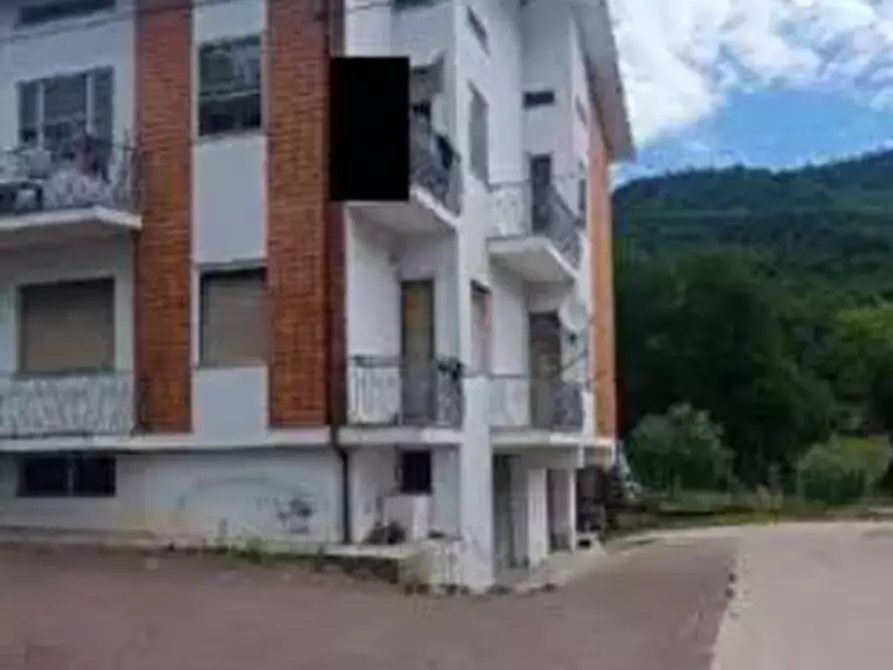 Immagine 1 di Appartamento in vendita  in Via Flaminia a Fermignano