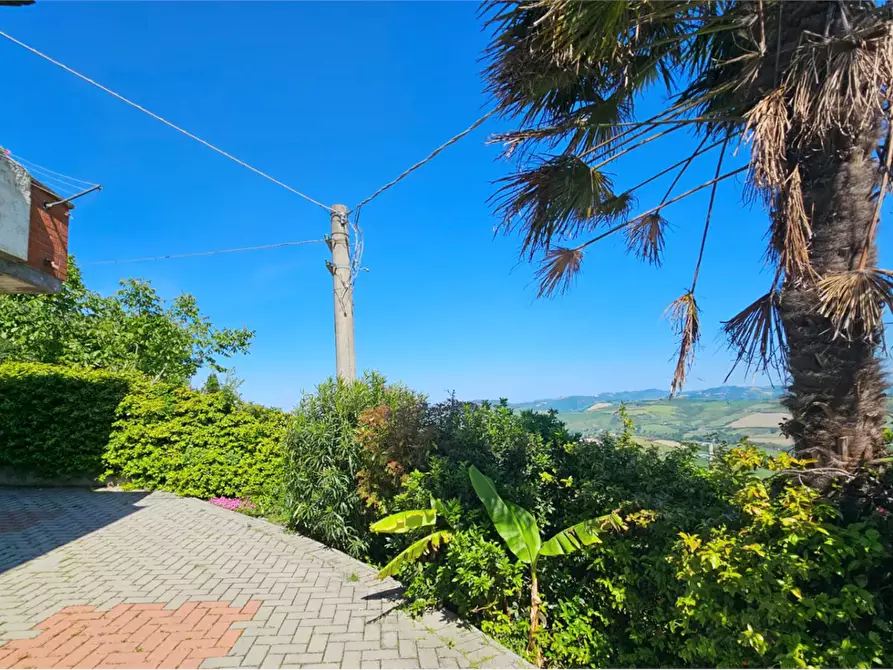 Immagine 2 di Casa bifamiliare in vendita  in Via Antonio Gramsci a Montecalvo In Foglia