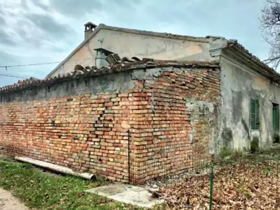 Immagine 1 di Casa indipendente in vendita  in  Via Cavallara  a Mondavio