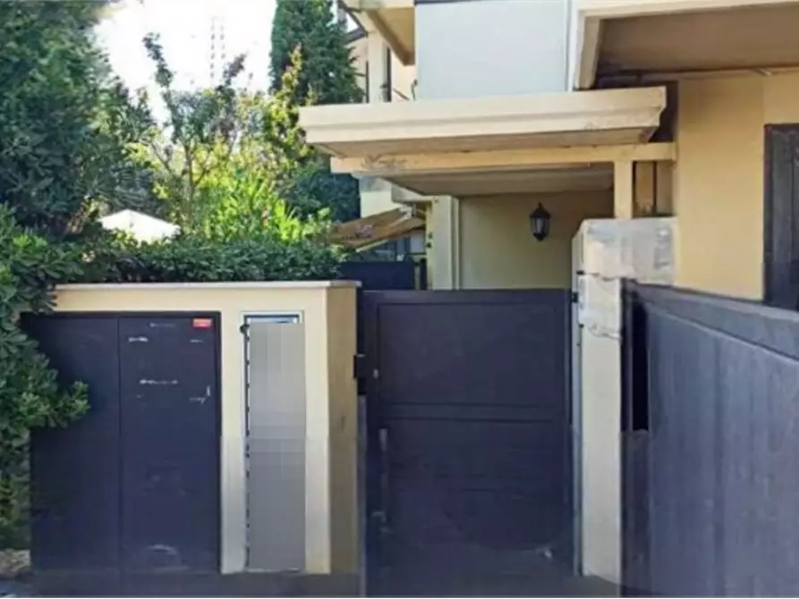 Immagine 2 di Porzione di casa in vendita  in Viale Umbria a Riccione