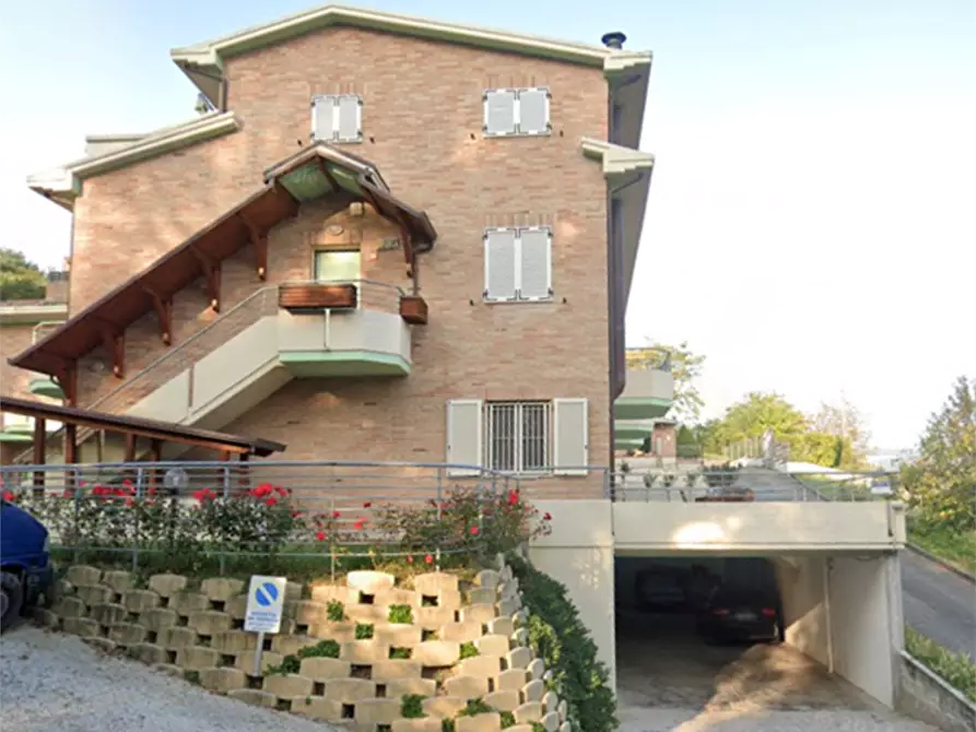 Immagine 7 di Appartamento in vendita  in Via del Monte a Petriano