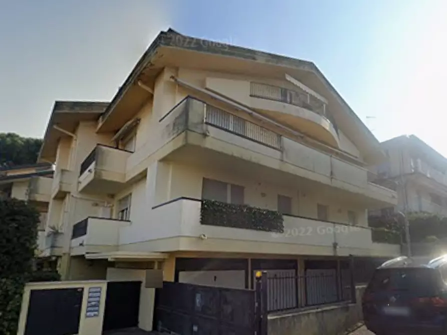 Immagine 3 di Porzione di casa in vendita  in Viale Umbria a Riccione