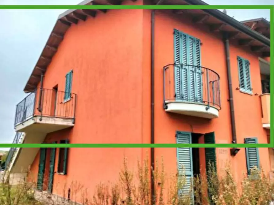 Immagine 2 di Appartamento in vendita  in Via Marino Saudelli a Terre Roveresche