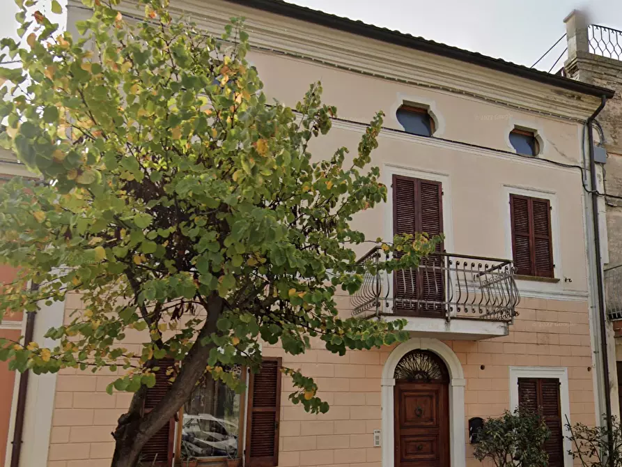 Immagine 1 di Appartamento in vendita  in Via Garibaldi a Terre Roveresche