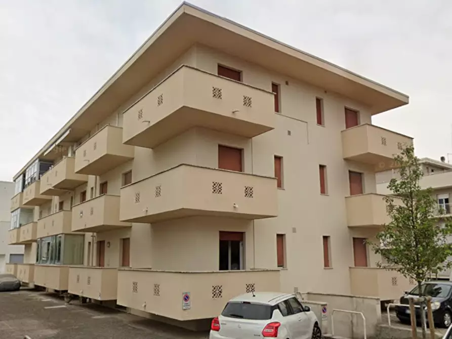 Immagine 5 di Appartamento in vendita  in Via Francesco Baracca a Misano Adriatico