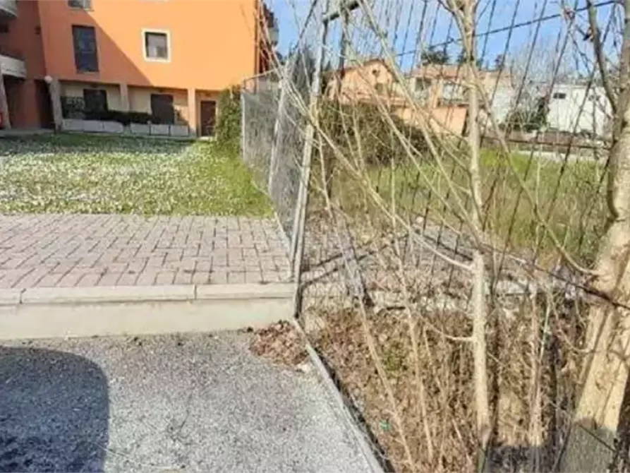 Immagine 1 di Terreno edificabile in vendita  in Località Cuccurano a Fano