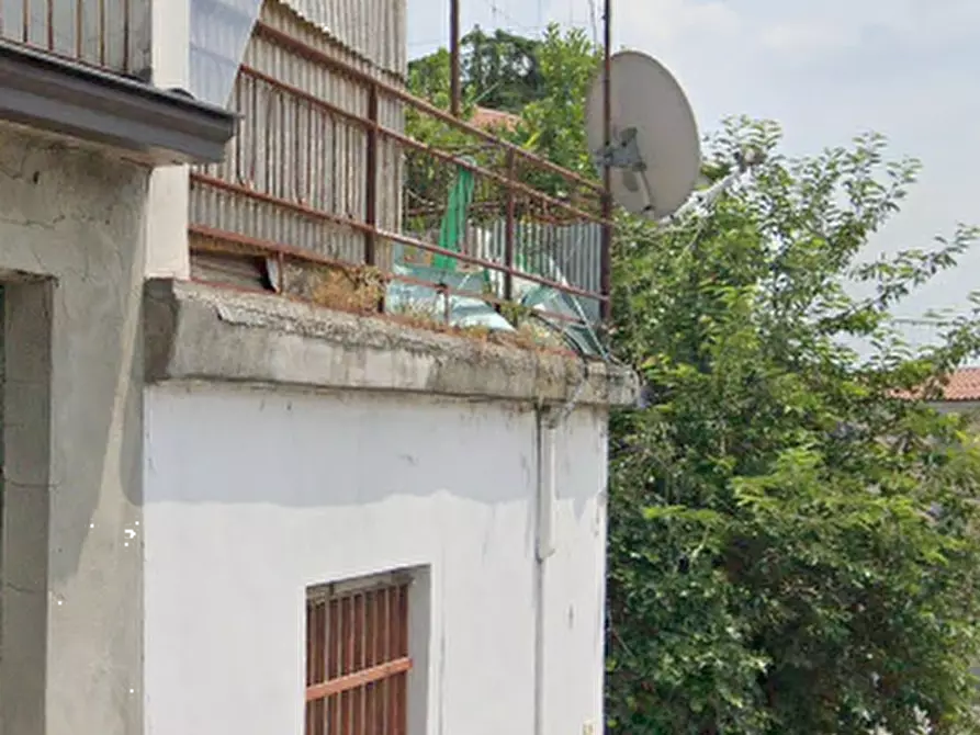 Immagine 11 di Casa indipendente in vendita  in Piazzale Matteotti a Ziano Piacentino