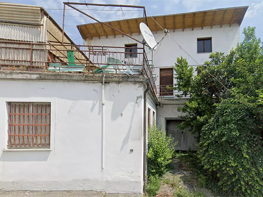 Immagine 15 di Casa indipendente in vendita  in Piazzale Matteotti a Ziano Piacentino