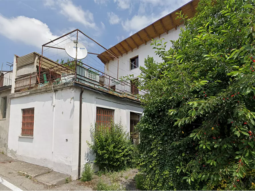 Immagine 16 di Casa indipendente in vendita  in Piazzale Matteotti a Ziano Piacentino